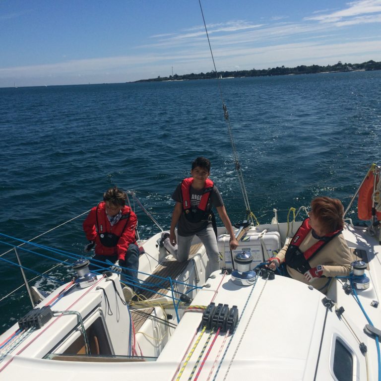 stage de voile sur catamaran habitable